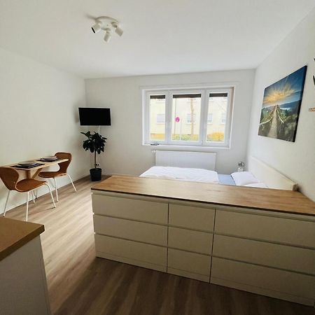 Black Forest City Apartment Mit Kostenlosem Parkplatz Freiburg im Breisgau Ngoại thất bức ảnh