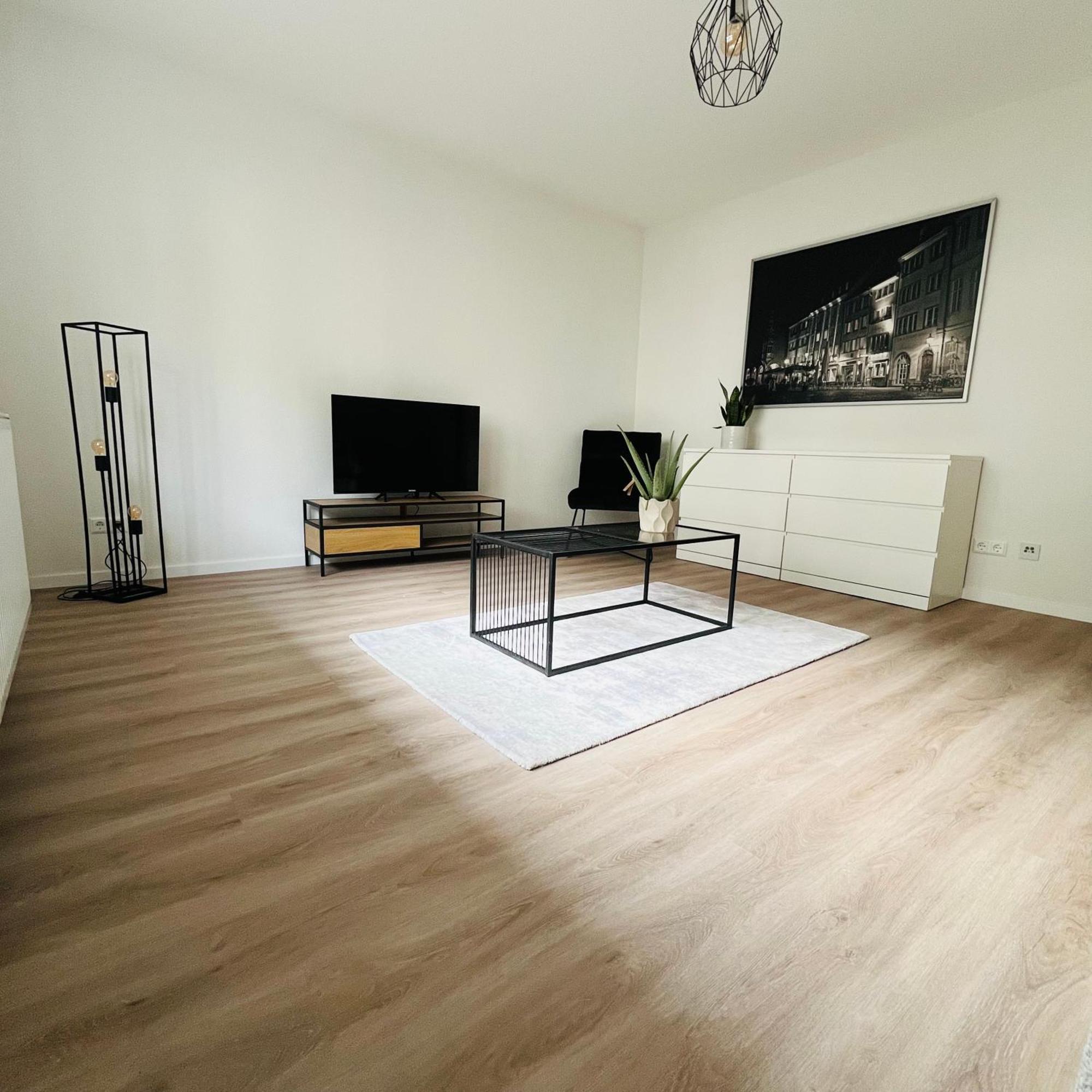 Black Forest City Apartment Mit Kostenlosem Parkplatz Freiburg im Breisgau Ngoại thất bức ảnh