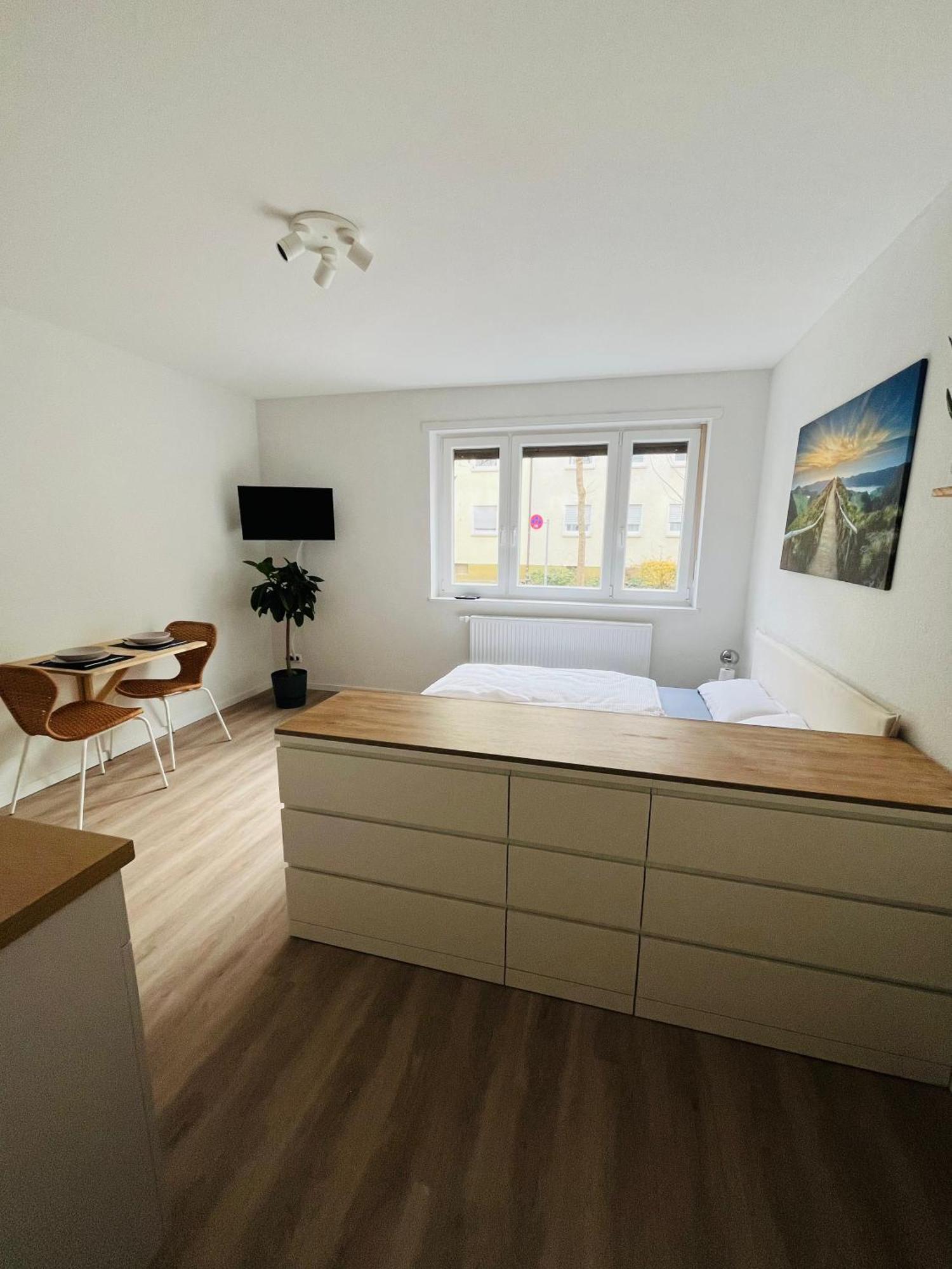 Black Forest City Apartment Mit Kostenlosem Parkplatz Freiburg im Breisgau Ngoại thất bức ảnh